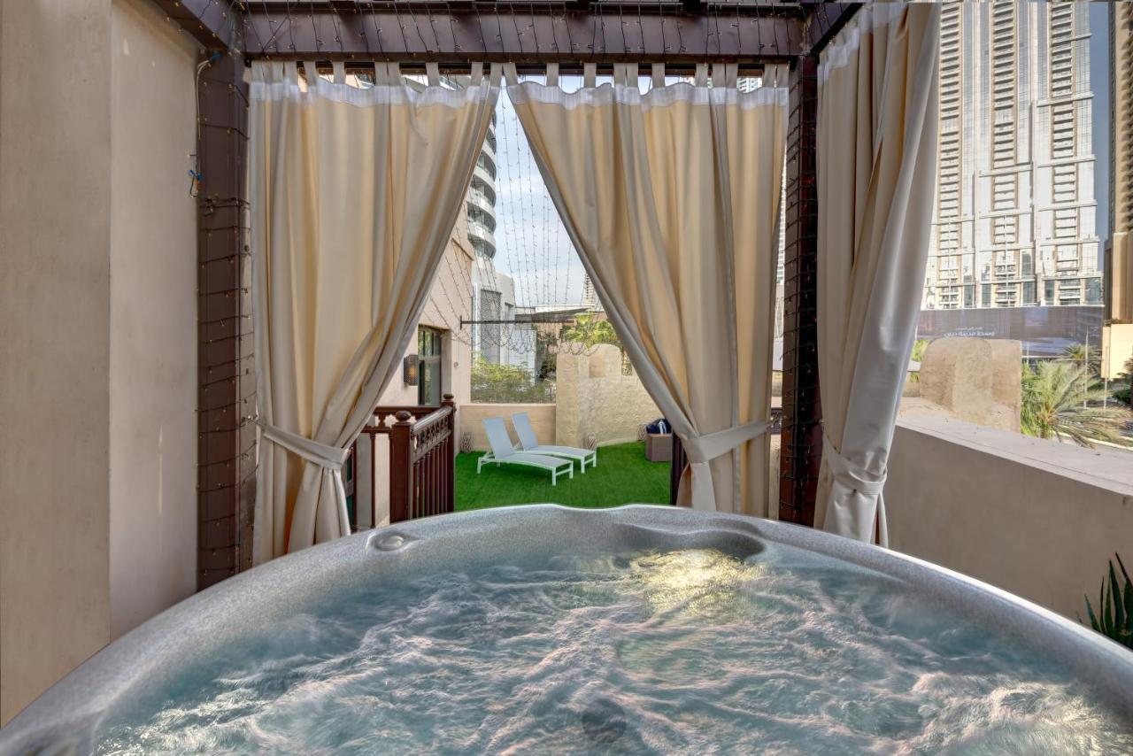 Durrani Homes - Unique Garden Apt At Souk Al Bahar Besides Dubai Mall & Burjkhalifa With Private Jaccuzi Exterior foto